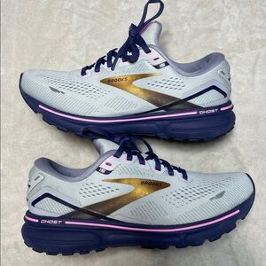 Brooks Ghost 15 Athletic Running Shoes Size 6.5 Women's